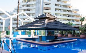Benal beach suite II, estudio con parque acuático y vistas al mar.